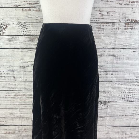 Style & Co Skirt size 6 Black Velveteen Bias Knee A Line Modest Party Cocktail - Picture 2 of 8